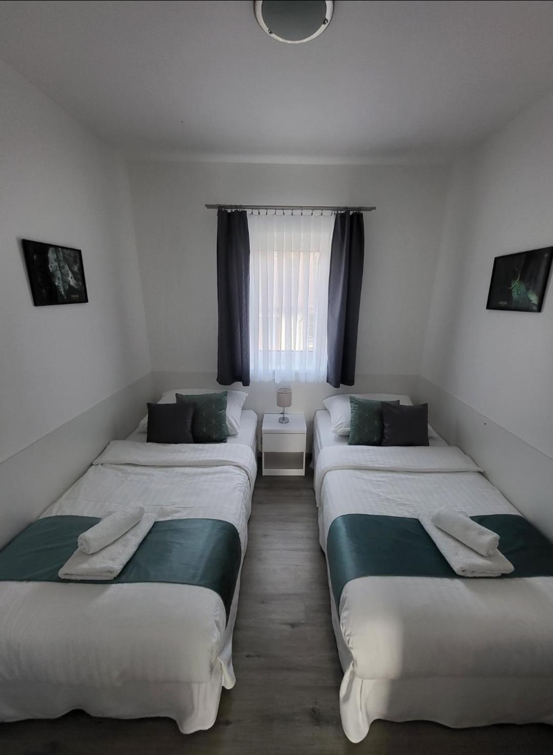 Apartman Gabriela Roudne Buitenkant foto
