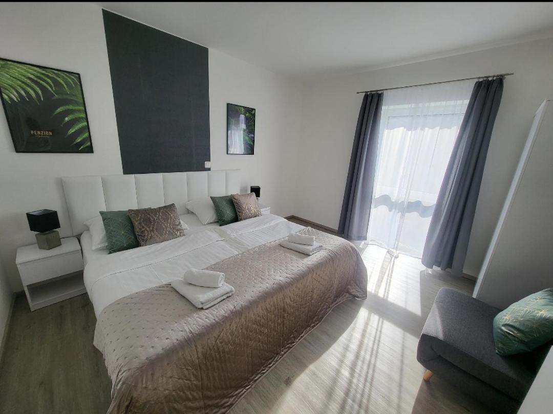 Apartman Gabriela Roudne Buitenkant foto